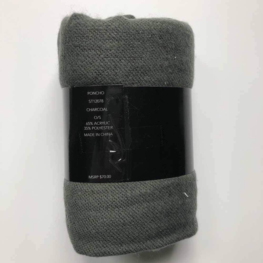 NEW B.B. Dakota Reversible Poncho - Picture 8 of 8
